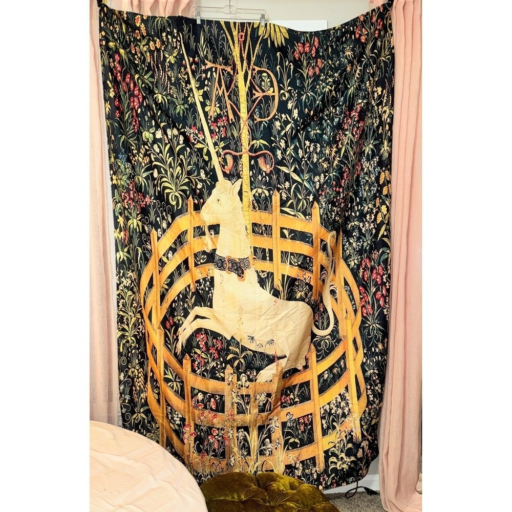 Huge "The Unicorn In Captivity" Wall Tapestry 90x59 inch Harry Potter Hogwarts - Picture 3 of 4